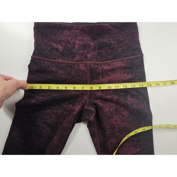 Athleta Elation Glades 7/8 Tight Leggings in Red
Black size Small cute gym warm - Picture 9 of 9